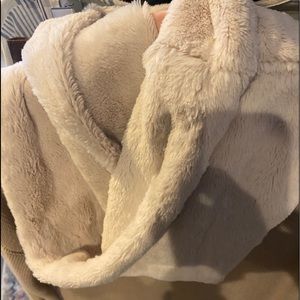 Super soft faux fur scarf